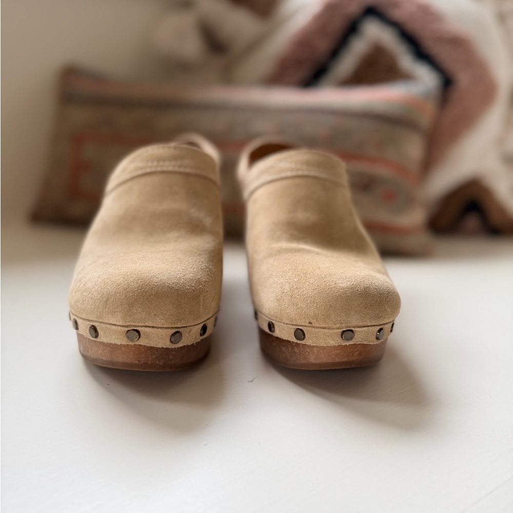 Sezane Taylor Beige Suede Wood Platform Heeled Clogs - 6.5 / 37 - Picture 2 of 7